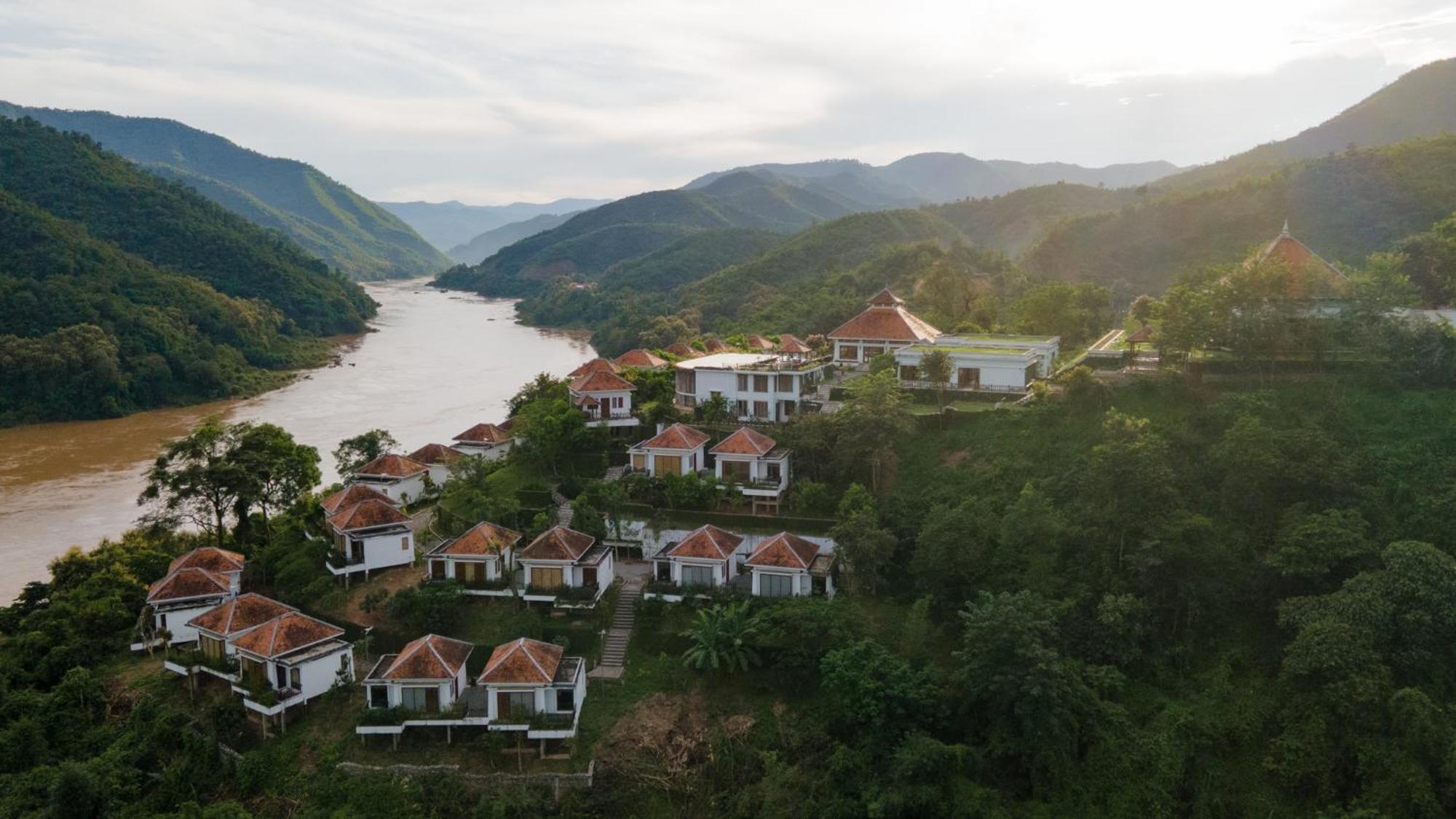 Le Grand Pakbeng Hotel Exterior photo